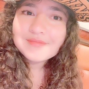 Meet your Posher, Luisa